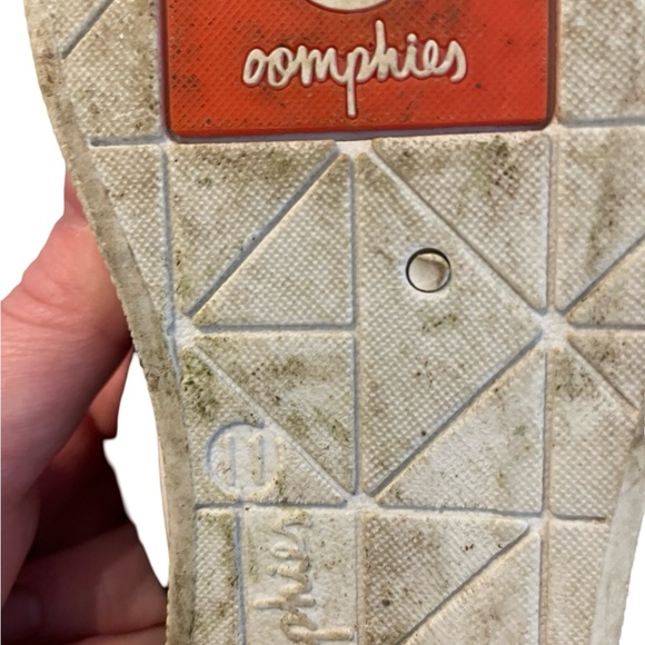 Bundle of 3 boys shoes 11 kids - Picture 9 of 10